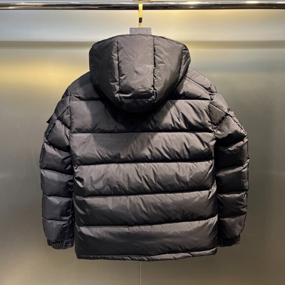 Moncler Black Down Jacket – Authentic, Great Condition - Picture 5 of 16